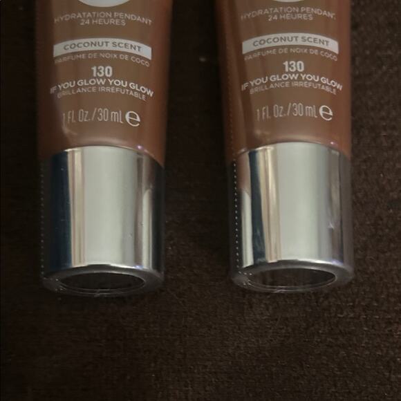 Revlon ColorStay Glow Lotion with Coconut Scent - Picture 2 of 4